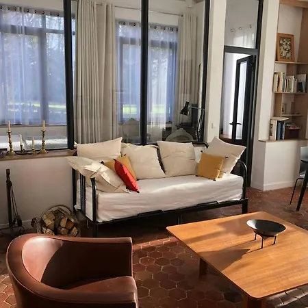 Location Charmante A Avec Terrasse Et Chemineea Hébergement de vacances Essomes-sur-Marne