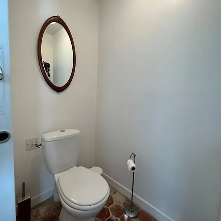 Location Charmante A Avec Terrasse Et Chemineea Hébergement de vacances