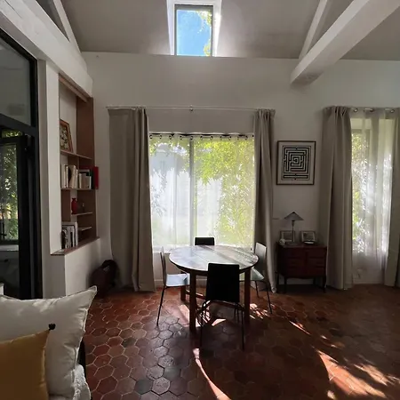 Hébergement de vacances Location Charmante A Avec Terrasse Et Chemineea *